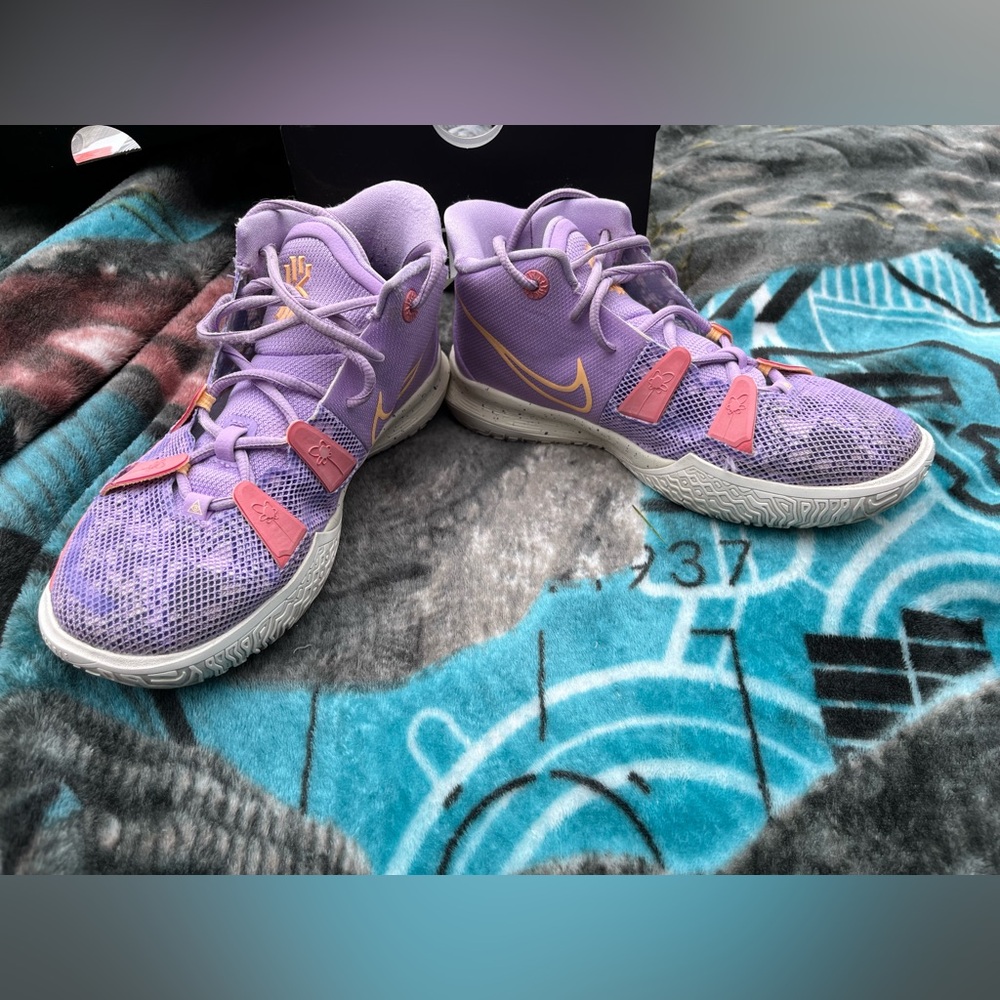 Kyrie 7 (GS) Basketball Sneakers